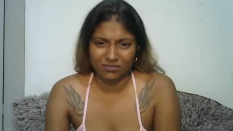 indianqtpie6 online show from February 24, 6:55 am