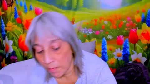 indianroxy27 online show from June 13, 8:01 am