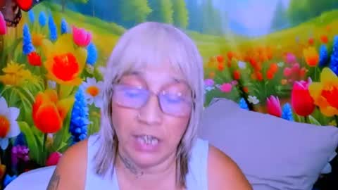 indianroxy27 online show from June 23, 6:17 pm