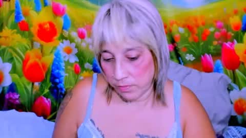 indianroxy27 online show from July 11, 7:55 am