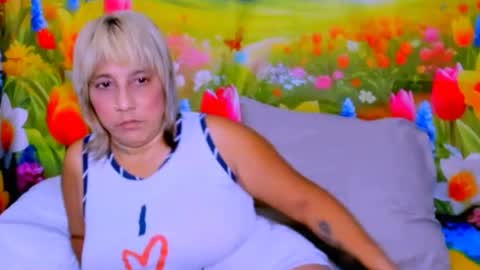 indianroxy27 online show from July 14, 2:16 am