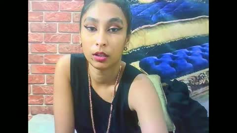 indiansexybutt4u2luv online show from June 25, 9:14 am