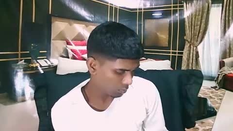 Snapshot of indianthuggin chatting on June 20, 1:09 am BabyFace online show from June 20, 1:09 am