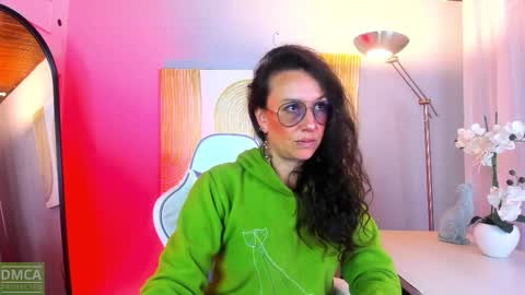 Indigo Wild  online show from February 1, 6:39 pm