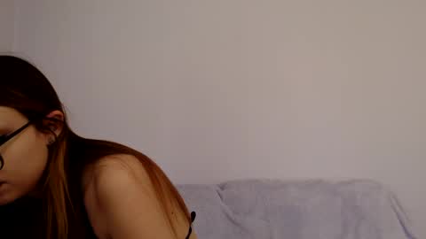 Snapshot of indigoelle chatting on February 16, 9:27 pm Indigo Elle online show from February 16, 9:27 pm