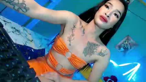 Snapshot of indra_mae chatting on April 21, 10:54 am Mae online show from April 21, 10:54 am