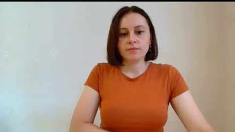 Snapshot of inessa_beauty chatting on June 20, 6:49 am Inessa online show from June 20, 6:49 am