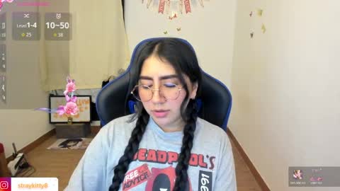 Luna        online show from April 7, 10:42 pm