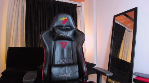 Brayan Chavez online show from April 7, 2:01 am