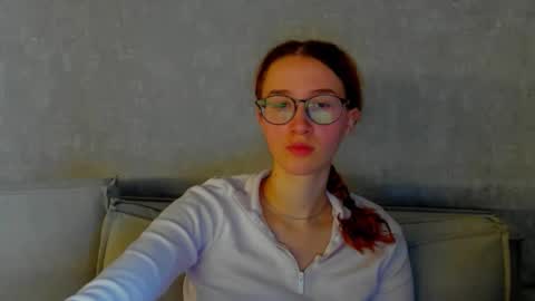 Bernadette  Join  online show from March 29, 4:23 am