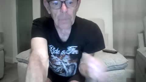 inthemood63 online show from May 29, 9:57 pm