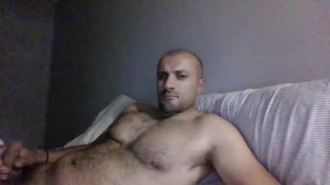 Snapshot of intolder35 chatting on April 5, 11:40 am intolder35 online show from April 5, 11:40 am