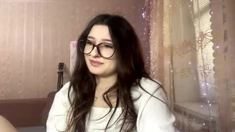 Rena online show from May 26, 11:17 am