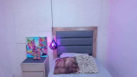 Snapshot of irenneblazer chatting on March 4, 12:44 pm I R E N N E online show from March 4, 12:44 pm