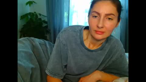 Snapshot of irina9793 chatting on May 21, 6:42 am irina online show from May 21, 6:42 am