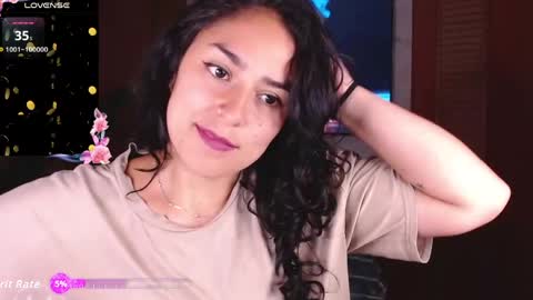 Snapshot of iris_colette chatting on June 5, 2:18 am iris_colette online show from June 5, 2:18 am