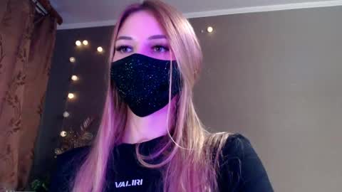 Lily online show from May 13, 4:48 pm