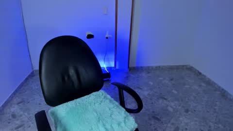 Iris online show from October 29, 3:36 pm