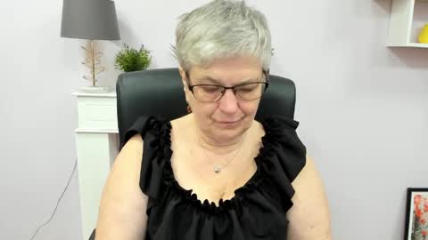 I R I S online show from May 11, 5:57 am