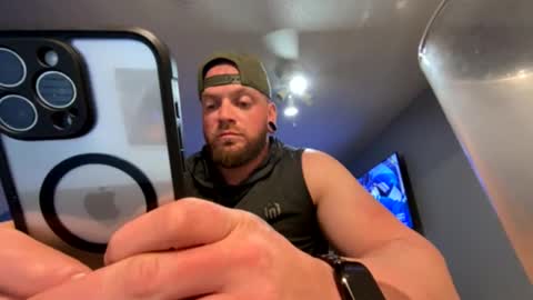 irish419111 online show from February 16, 5:25 am