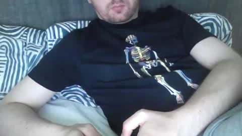 irishhighness95 online show from July 12, 6:37 am