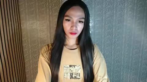 IRISH AND TRIXIE online show from April 18, 2:59 am