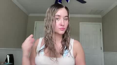 Irispink1 online show from May 17, 3:19 pm