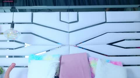 Iris online show from March 6, 11:25 am