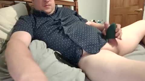 ironbanana83 online show from May 14, 10:38 pm
