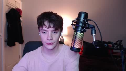 Snapshot of ironthud chatting on December 19, 1:39 am Sam online show from December 19, 1:39 am