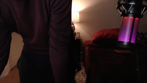 Snapshot of ironthud chatting on December 31, 3:23 am Sam online show from December 31, 3:23 am