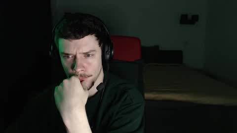 Snapshot of ironthud chatting on February 19, 9:36 pm Sam online show from February 19, 9:36 pm