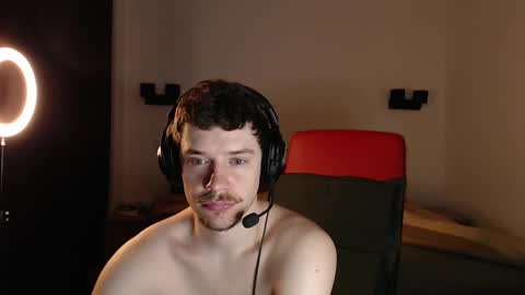 Snapshot of ironthud chatting on February 20, 12:41 am Sam online show from February 20, 12:41 am