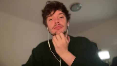 Snapshot of ironthud chatting on October 17, 8:11 pm Sam online show from October 17, 8:11 pm