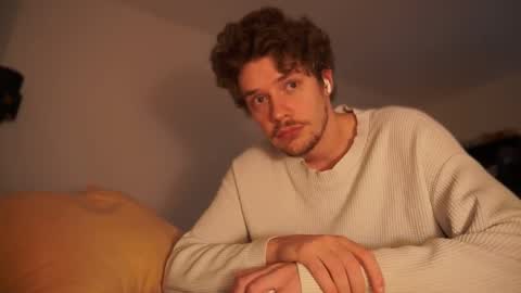 Snapshot of ironthud chatting on October 21, 12:00 am Sam online show from October 21, 12:00 am