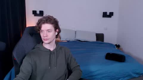 Snapshot of ironthud chatting on February 11, 8:36 pm Sam online show from February 11, 8:36 pm