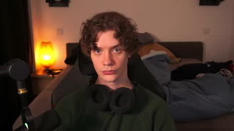 Snapshot of ironthud chatting on February 26, 9:36 pm Sam online show from February 26, 9:36 pm