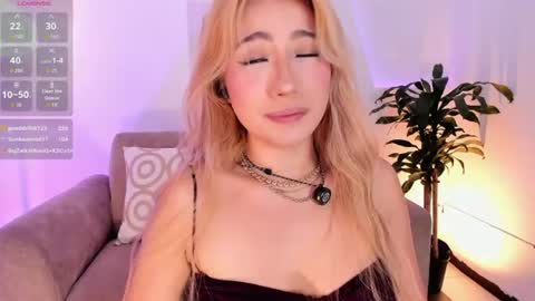 Snapshot of isa_cortes_ chatting on June 25, 3:05 pm Isa Cortes online show from June 25, 3:05 pm