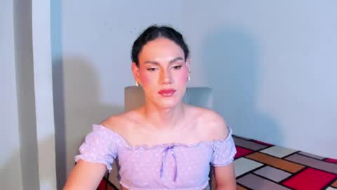 isa_lovestory online show from July 25, 9:40 am