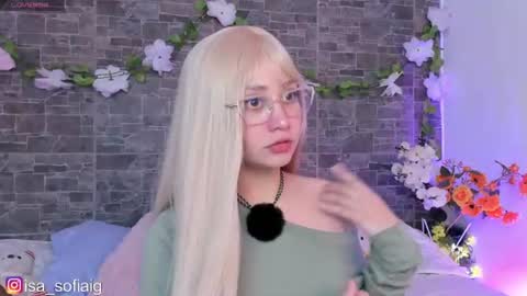 Snapshot of isa_sofia1 chatting on July 16, 6:58 pm isa_sofia1 online show from July 16, 6:58 pm