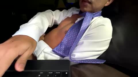 isaac_akamu online show from January 13, 12:32 pm