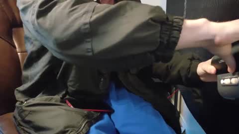 isaac online show from December 27, 2:12 pm