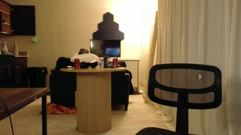 isaac online show from April 27, 6:11 am