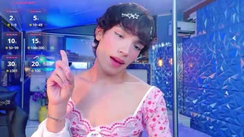 Snapshot of isaacnova chatting on May 29, 8:18 pm isaacnova online show from May 29, 8:18 pm