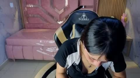 isabeau_s online show from June 9, 12:50 pm