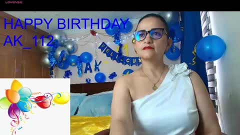 Isabeel Sofia online show from May 23, 7:18 pm