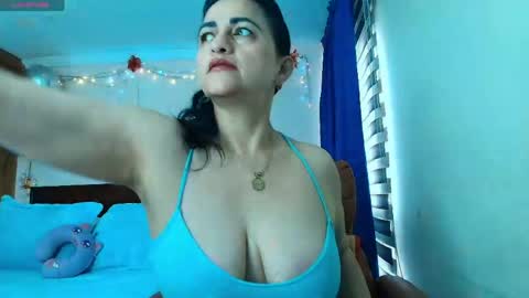 Isabeel Sofia online show from May 24, 12:43 pm