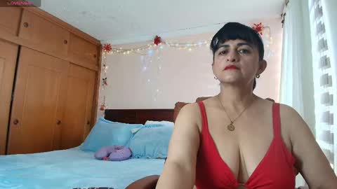 Isabeel Sofia online show from May 27, 7:55 pm