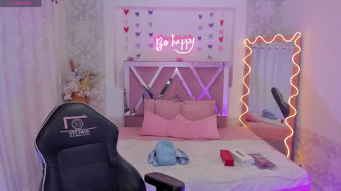 ISABELA  online show from April 1, 11:33 am