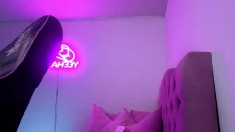 Snapshot of isabela_tay chatting on June 26, 11:58 am ISABELA online show from June 26, 11:58 am